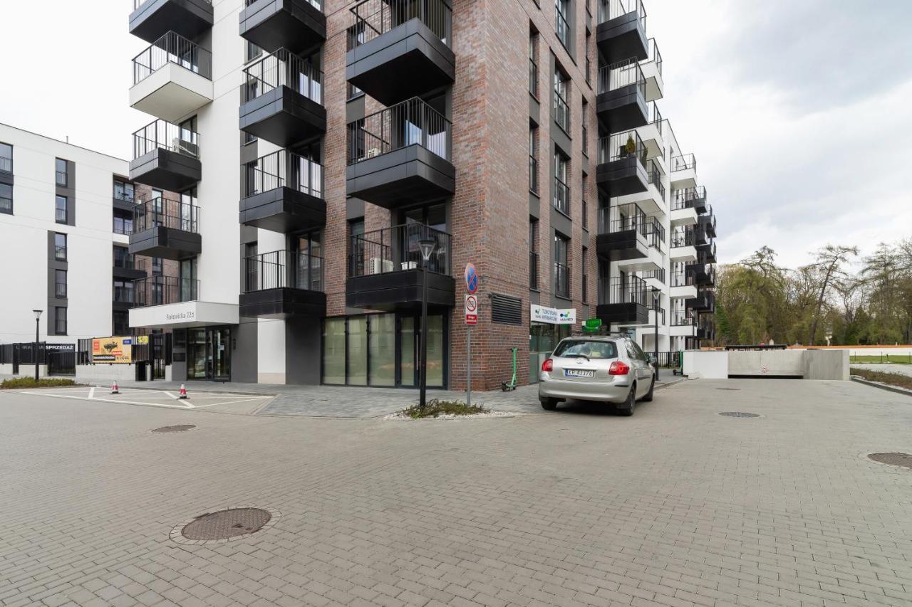 Movie Jacuzzi Apartment At The Main Station By Noclegi Renters Cracovia Esterno foto